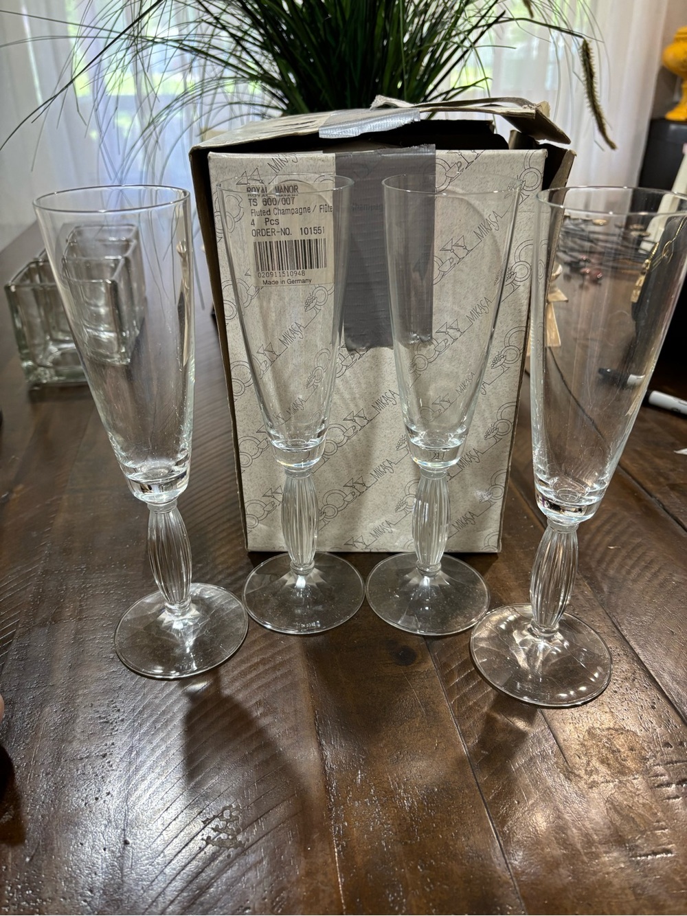 Mikasa Clear Royal Manor Crystal Champagne Flutes, Set of Four